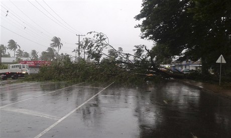 Poet obtí tropické boue Winston na tichomoském Fidi vzrostl na nejmén 20...
