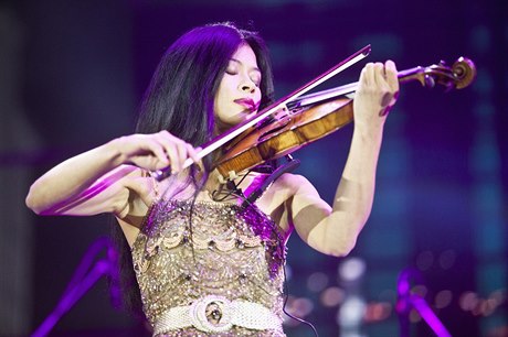 Svtoznámá houslistka Vanessa Mae se dokala od FIS omluvy.