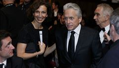 Michael Douglas s francouzskou ministryní kultury Audrey Azoulayovou.