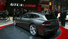 Nový model automobilky Ferrari GTC4 Lusso