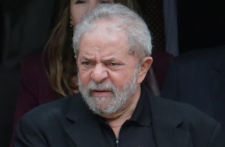 Luiz Inacio Lula da Silva (vpravo), bývalý prezident Brazílie, s pedsedou...