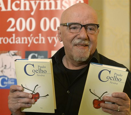 Brazilský autor Paulo Coelho