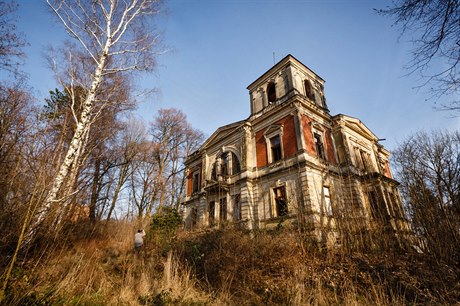 Goldschmidtova vila v Hoicích, bývala památkov chránna, po poáru a...