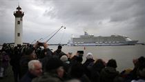 The Harmony of the Seas ( Oasis 3 ) class ship leaves the STX Les Chantiers de... | na serveru Lidovky.cz | aktuální zprávy