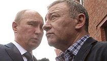 Letitý kamarád. Miliardář Arkadij Rotenberg s Putinem. Letitý kamarád. Miliardář Arkadij Rotenberg s Putinem.