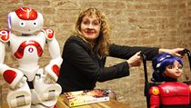 Nizozemská psycholožka Elly Konijnová a robot Zoro | na serveru Lidovky.cz | aktuální zprávy