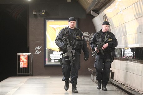 Policie se samopaly - ilustraní foto