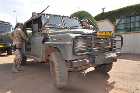 Vojáci v Bamaku - ilustraní foto