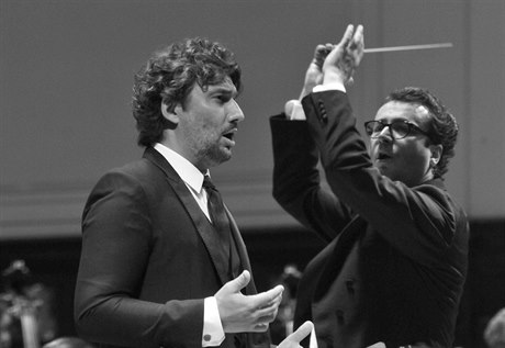 Nmecký tenorista Jonas Kaufmann a dirigent Jochen Rieder