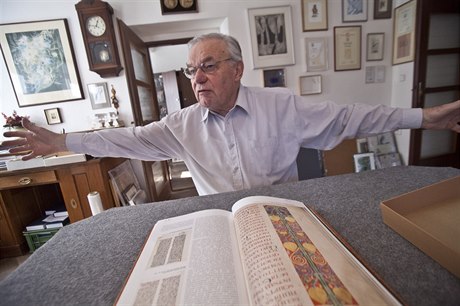 Kniha Jií (Fogl) a jeho kopie Codex gigas  ablovy bible.