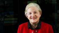 Alena Winterová, profesorka pražské právnické fakulty. Alena Winterová, profesorka pražské právnické fakulty.