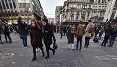 Brusel navdy a dalí nápisy se objevily na bruselském námstí Place de la...