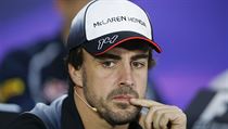 Pilot McLarenu Fernando Alonso sice do Bahrajnu dorazil, závodit zde ale nebude. | na serveru Lidovky.cz | aktuální zprávy