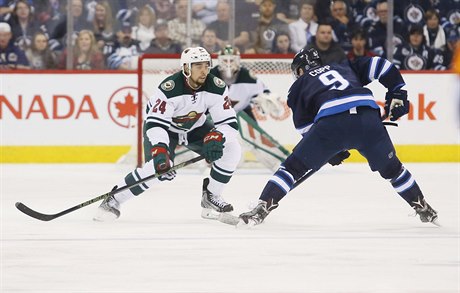 Ondej Pavelec odchytal za Winnipeg celý zápas.