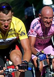 Udělali jsme všechno pro vítězství, i když to nebylo legální, přiznává Armstrong Výšlap na Courchevel během Tour de France v roce 2000. Lance Armstrong (vlevo)... | na serveru Lidovky.cz | aktuální zprávy