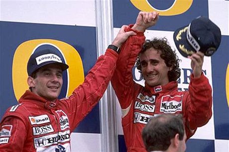 Ayrton Senna (vlevo) a Alain Prost.