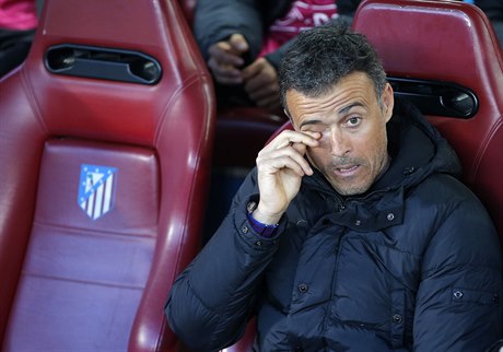 Luis Enrique ztrácí po tetí poráce Barcy bhem jednoho týdne pdu pod nohama.