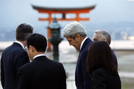 Kerry je nejvýe postaveným americkým vládním initelem, jaký kdy do Hiroimy...