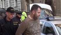 Policejní důstojník Karel Kadlec opět boural v opilosti. Tento týden naboural... | na serveru Lidovky.cz | aktuální zprávy