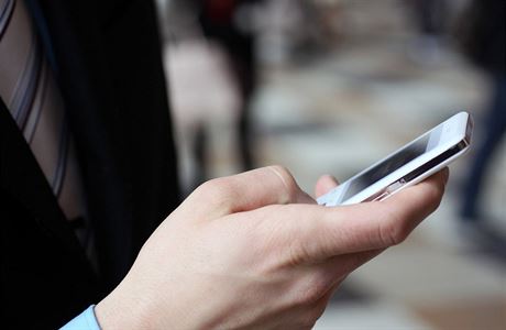 Telefonní hovor - lustrační foto | na serveru Lidovky.cz | aktuální zprávy