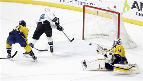 San Jose prohrálo v Nashvillu 1:4 a v sérii druhého kola play off NHL vede u...