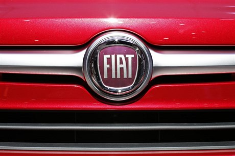 Logo výrobce automobil Fiat.