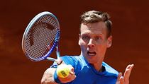 Tom Berdych proti Denisi Istominovi.