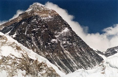 Mount Everest pi pohledu z Kala Patthar.