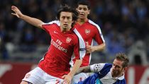 Tomáš Rosický v zápase s Portem. | na serveru Lidovky.cz | aktuální zprávy