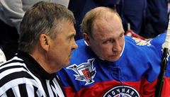 Vladimir Putin pi Night Ice Hockey League v Soi.