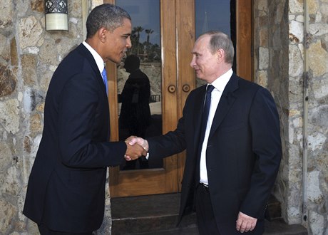 Barack Obama s Putinem na snímku z loského záí