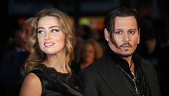 Amber Heardová a Johnny Depp na premiée filmu Black Mass v íjnu 2015.