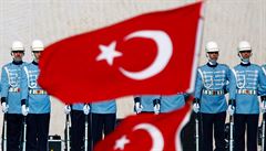 Turecká prezidentská garda bhem oslav