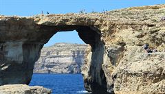 Azurové okno - jeden z div Malty, který se objevil i v seriálu Hra o trny.