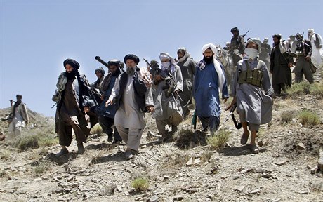 Ozbrojení písluníci Talibanu.