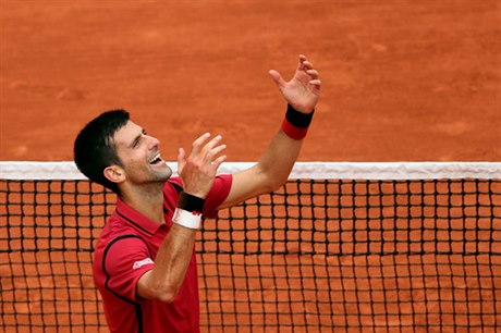 Novak Djokovi snadno postoupil do 2. kola French Open.