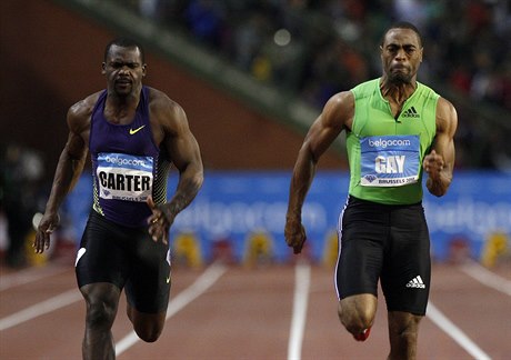 Nesta Carter (vlevo) ml pozitivní dopingový nález na hrách v Pekingu.