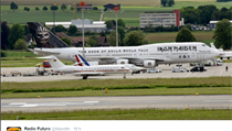 Ed Force One na letišti v Curychu. | na serveru Lidovky.cz | aktuální zprávy