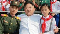 Severokorejsk zlat mlde se rekrutuje z vysokch pater reimu. Na snmku Kim...