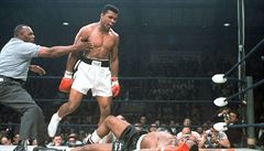Muhammad Ali knokautoval v roce 1965 Sonnyho Listona.