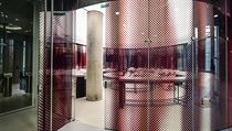 Muzeum vna je novou architektonickou chloubou Francie, stoj ve mst Bordeaux.
