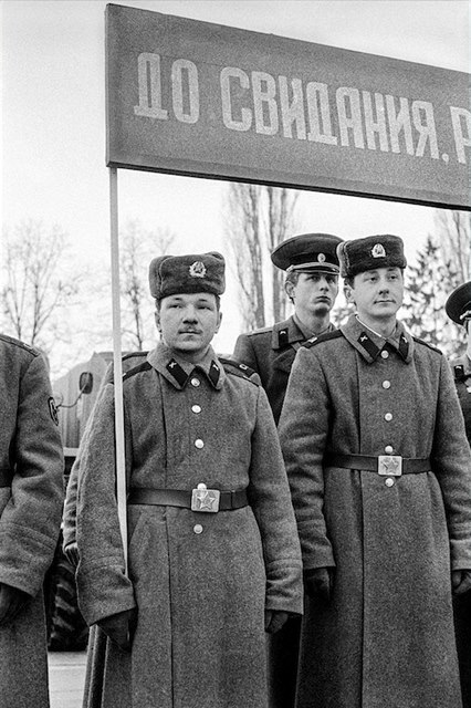 Na shledanou, odchod posledních sovtských voják ze Slovenska. Roava, 22....