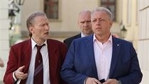 Milan Chovanec přichází na sněmovní bezpečnostní výbor. Milan Chovanec přichází na sněmovní bezpečnostní výbor.