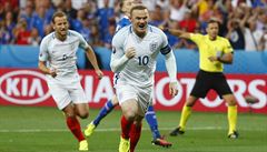 Anglie vs. Island (Rooney slaví).