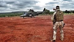Písluník eské armády a transportní vrtulník - ilustraní foto