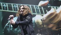 Ozzy Osbourne bhem praskho vystoupen Black Sabbath.