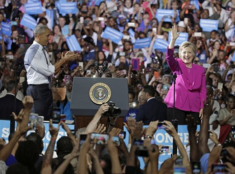 Prezident Barack Obama podpoil v Charlotte Hillary Clintonovou v boji o Bílý...