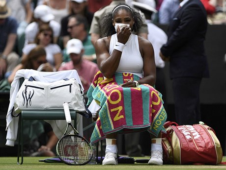 Serena Williamsová je jednou z mnoha milovník wimbledonských runík.