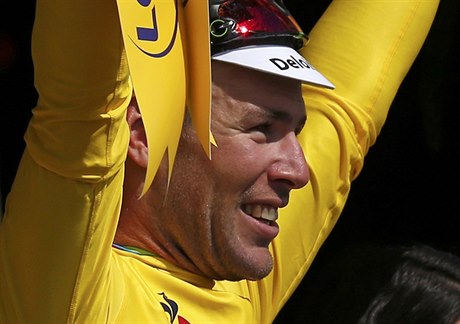 astný vítz úvodní etapy Tour de France 2016 Mark Cavendish.