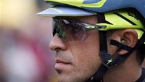 Alberto Contador na startu druh etapy Tour.